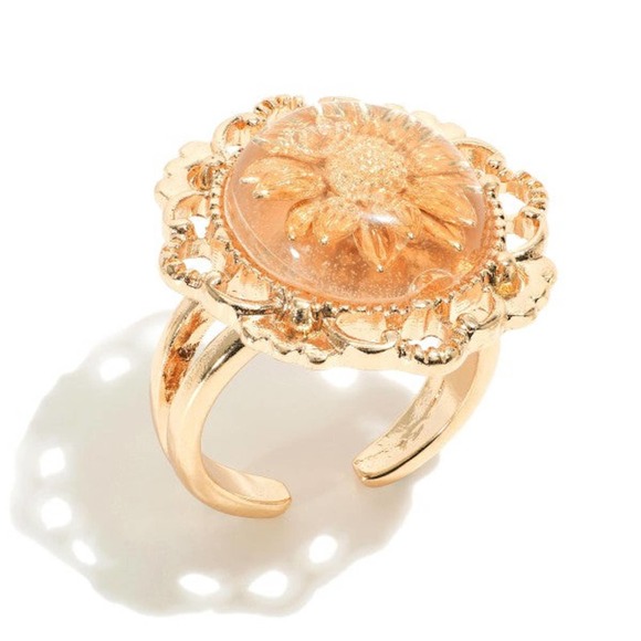 Flower Resin Cuff Ring Goldtone Size 7 - Picture 1 of 3
